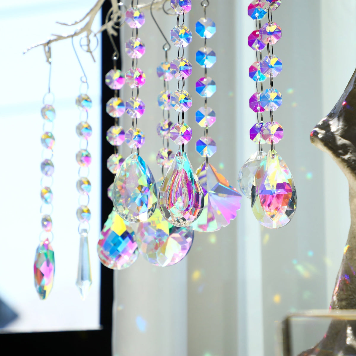 CreativeArrowy 9pcs Crystals Suncatcher, Hanging Suncatchers Beads Chain  Sphere Chandelier Lamps Light Pendant for Christmas Day, Wedding, Plants,  Cars, Window Decor 