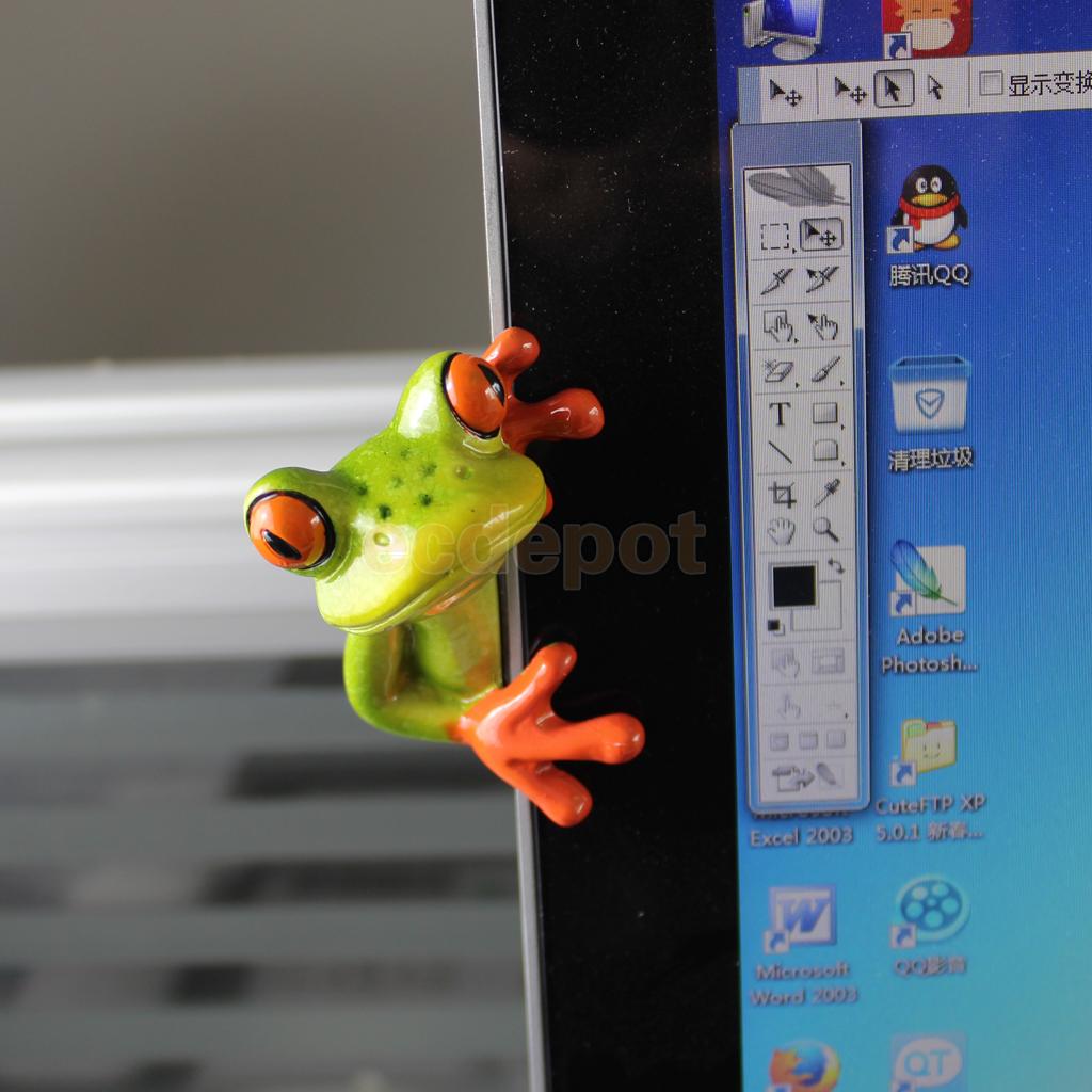 FROGGY MUSHROOM DESK BUDDY ORNAMENT