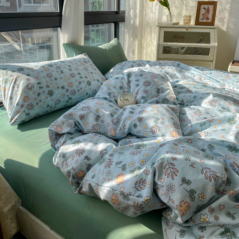 https://www.dormvibes.com/cdn/shop/products/charming-korean-flower-bedding-set-cute-and-cozy-duvet-cover-set-for-twin-full-queen-and-king-size-beds-794096.jpg?v=1686244036