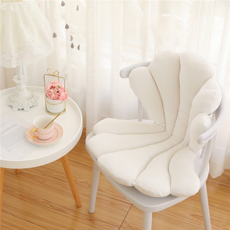 https://www.dormvibes.com/cdn/shop/products/chic-velvet-shell-cushion-luxurious-and-stylish-pillow-for-living-room-bedroom-845676.jpg?v=1685907187